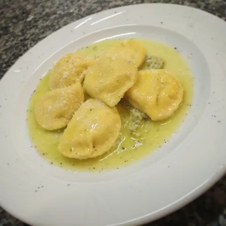 瑞丽酒店 酒店 3*